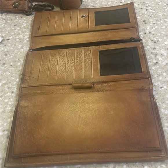 Anuschka Artistic Shoulder Bag and wallet - Picture 11 of 13